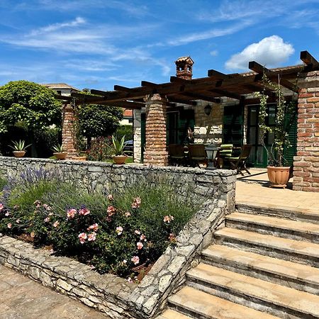 Villa Leopoldo By Istrian Country Houses Barat  外观 照片