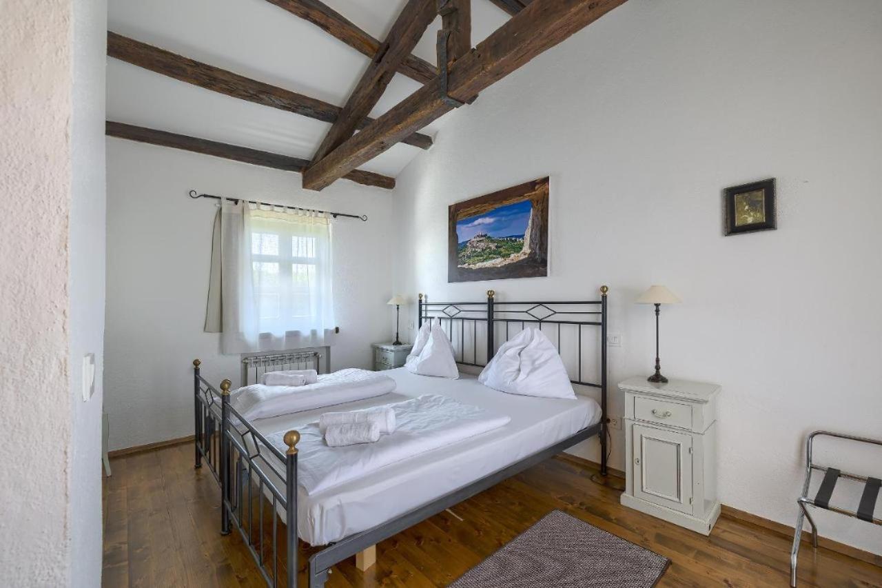 Villa Leopoldo By Istrian Country Houses Barat  外观 照片