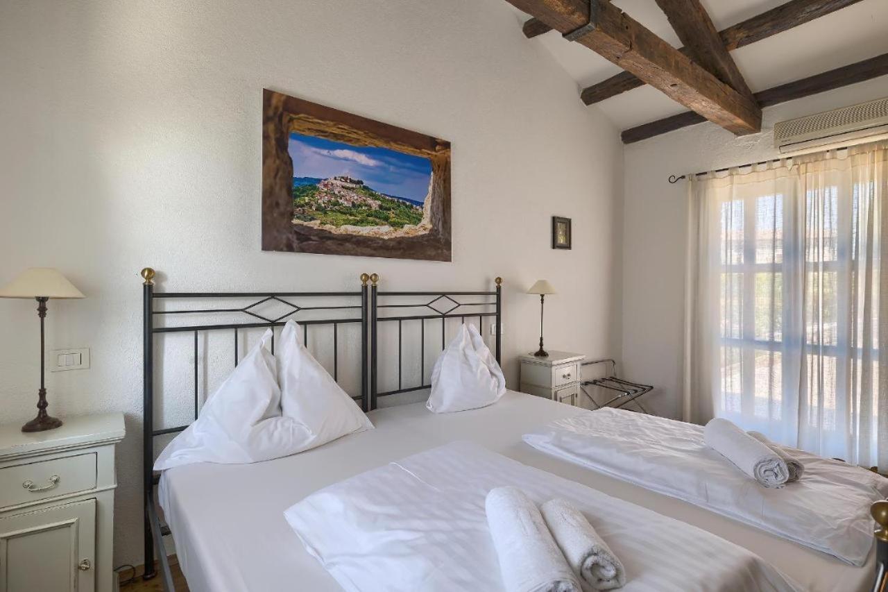 Villa Leopoldo By Istrian Country Houses Barat  外观 照片